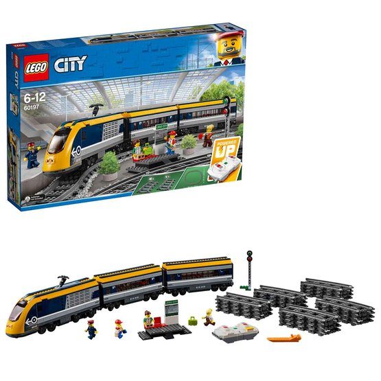 Läs mer om LEGO City Trains 60197, Passagerartåg