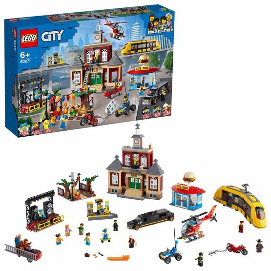 Läs mer om LEGO City Town 60271, Torg